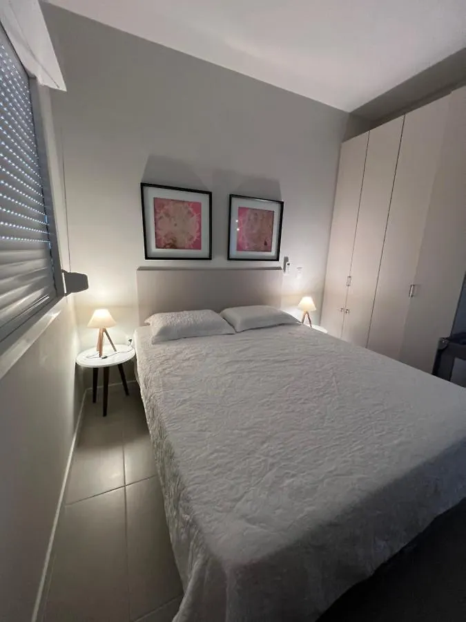 Apto Praia De Palmas Governador Celso Ramos Apartamento
